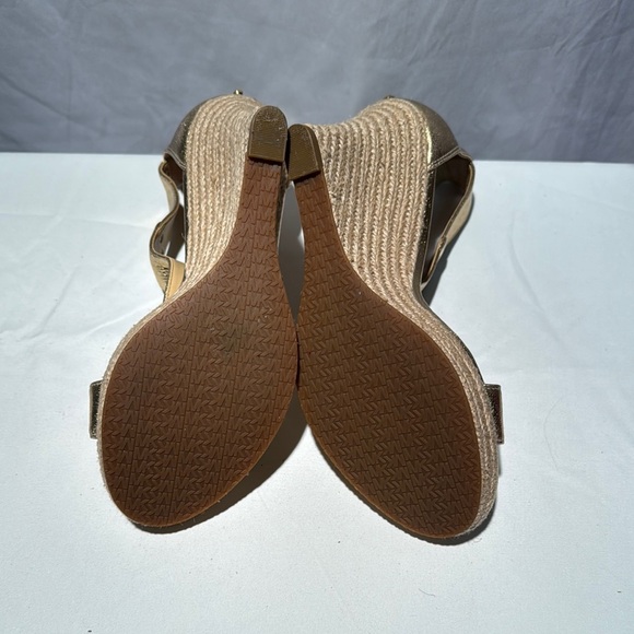 Michael Kors Gold High Heel Sandals with T-Strap - Picture 9 of 13